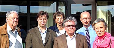 Besuch der Dr. Karl-Kroiß-Schule. v.l. Dr. Rolf Ringert (Kreisrat AB), Marco Graulich (FDP Würzburg), Herr Dössinger (Schulleiter), Frau Axer (stv. Schulleiterin), Herr Lörner (Verwaltungsleiter) und Adelheid Zimmermann.